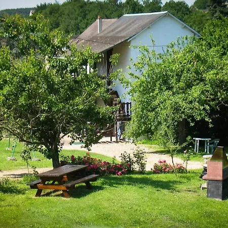 Au Clos Paille Posay Hotel 3*