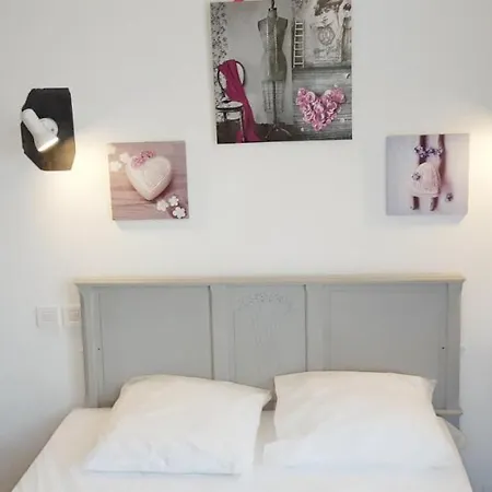 Au Clos Paille Posay Apartment