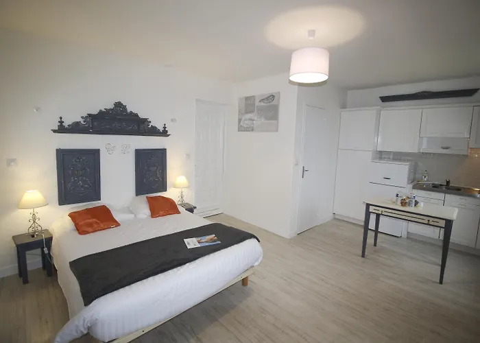 Au Clos Paille Posay