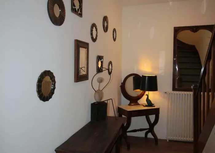Au Clos Paille Posay Apartment *
