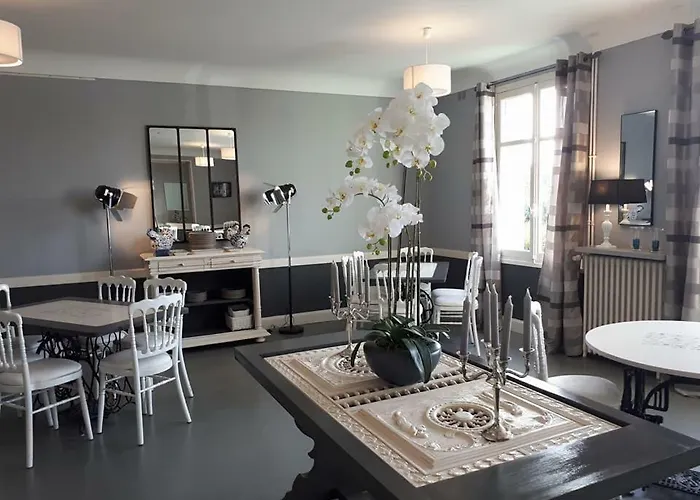 Au Clos Paille Posay Apartment