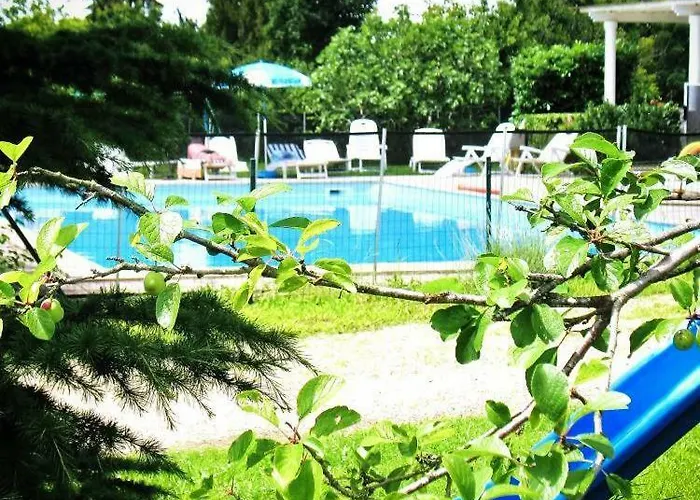 Au Clos Paille Posay *