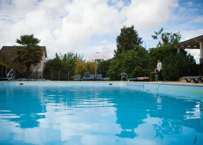 Au Clos Paille Posay Apartment *