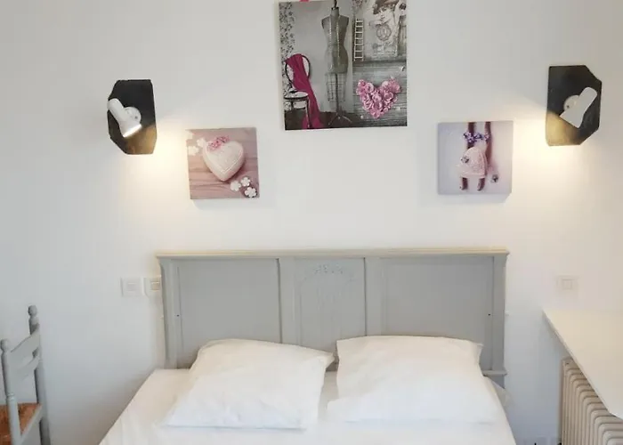 Au Clos Paille Posay Apartment