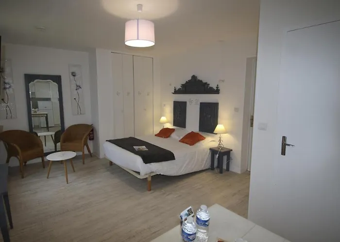 Au Clos Paille Posay Apartment