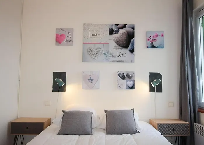 Au Clos Paille Posay Apartment