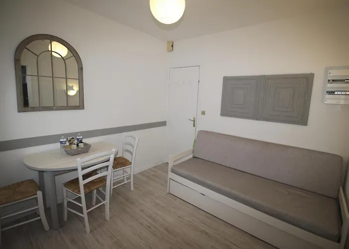 Au Clos Paille Posay Apartment *