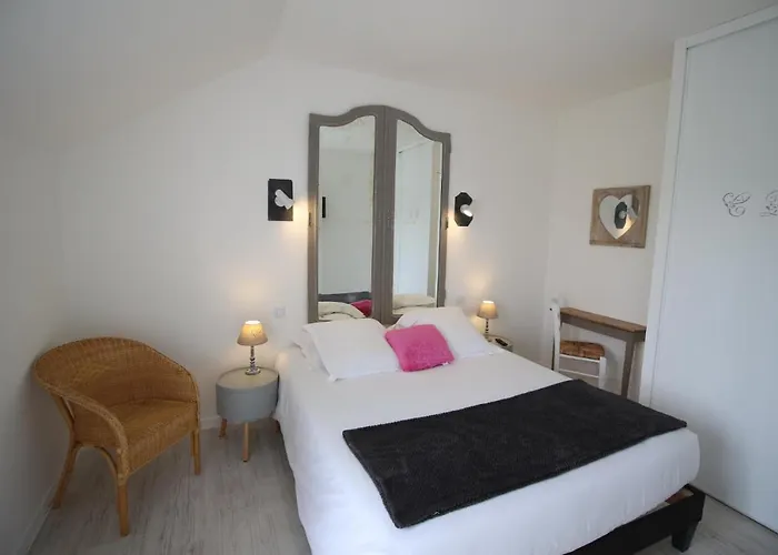 Au Clos Paille Posay Apartment